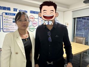 优居房屋管家：尚都花园业主存房托管合影